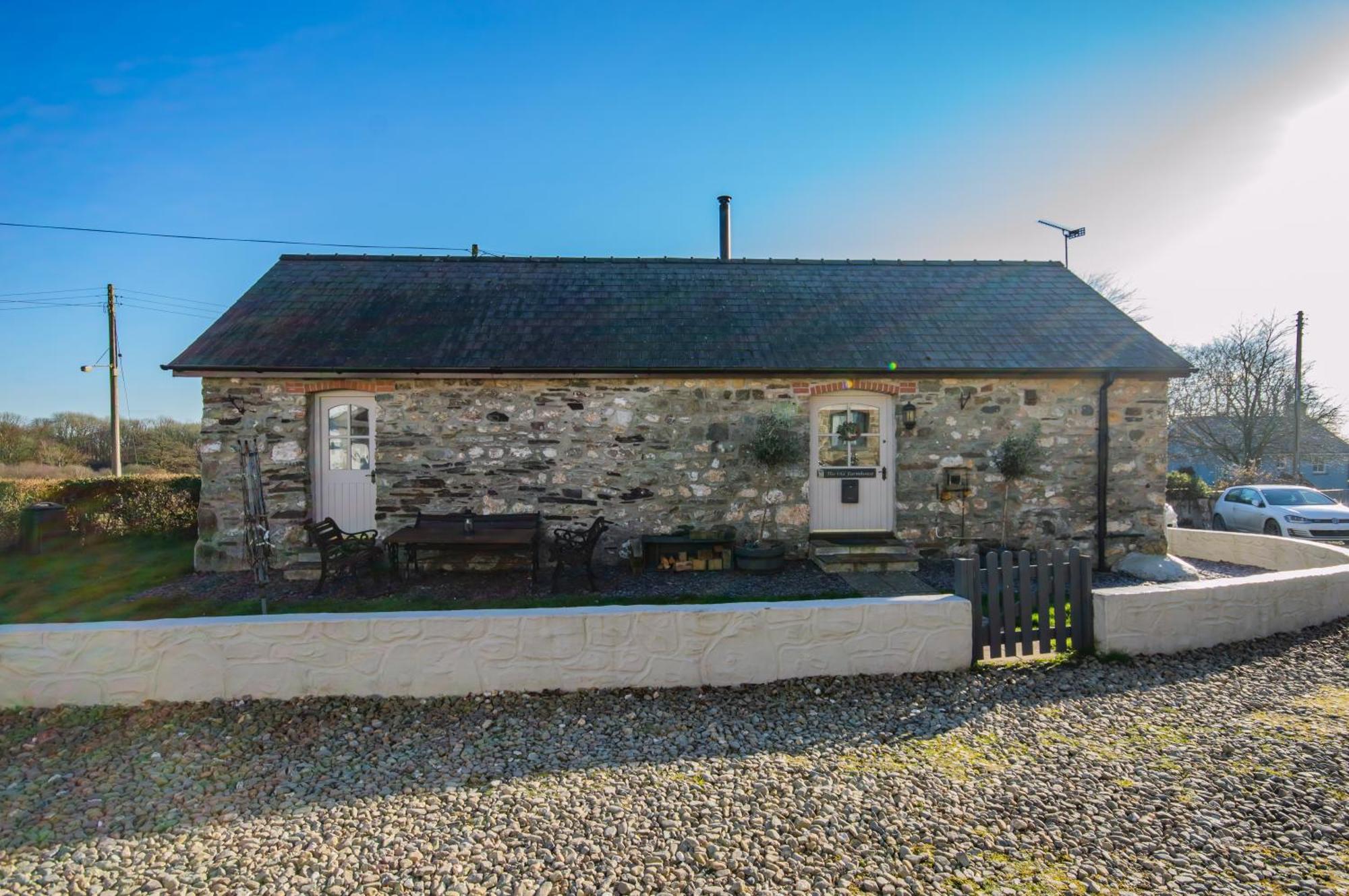 Cosy Farm Conversion In The Heart Of Pembrokeshire Maenclochog Exterior photo